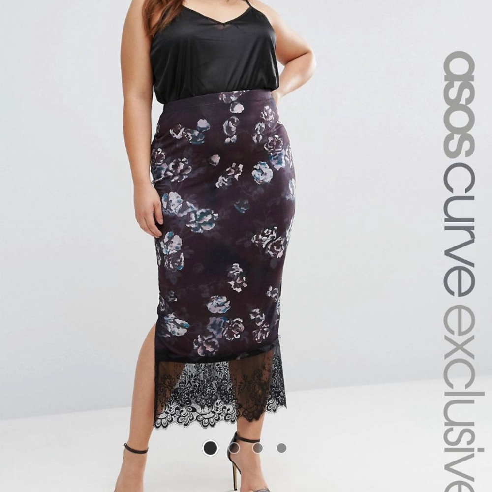 Navy blue, lace trim skirt